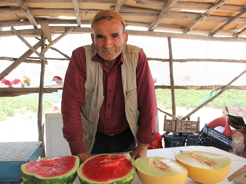 Tarlada üretiyor tezgahında satıyor Genel Tarım TV