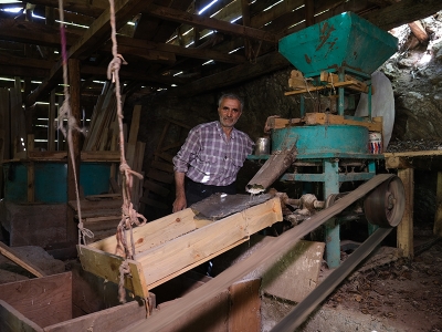 150 yıllık değirmen teknolojiye meydan okuyor