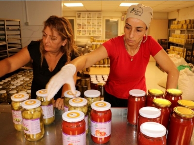 Depremzede çiftçiler üretiyor, kadınlar değer katıyor