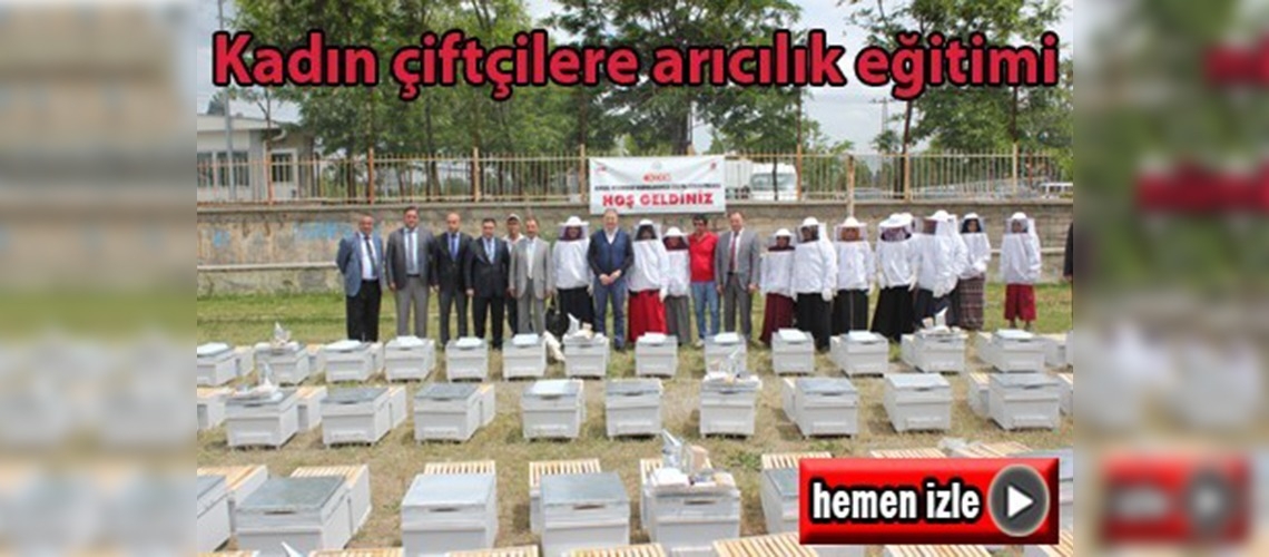 Kadın çiftçilere arıcılık eğitimi 