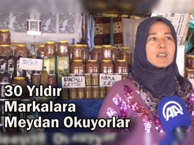 Köylü pazarı tatilcilerin uğrak yeri