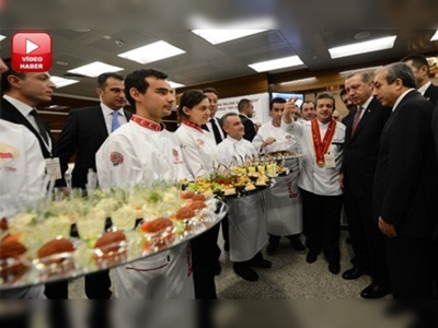  Aşçılar bayat ekmekle hünerlerini sergilediler