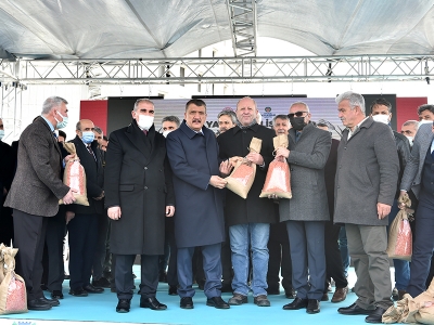 Malatya’da üreticilere tohum dağıtıldı